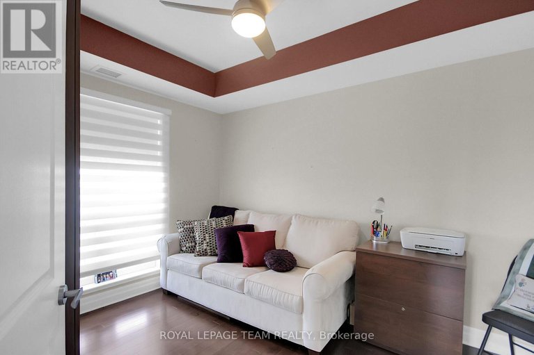 28584984/1104-90-landry-street-w/vanier/ottawa/ontario/K1L0A9_29