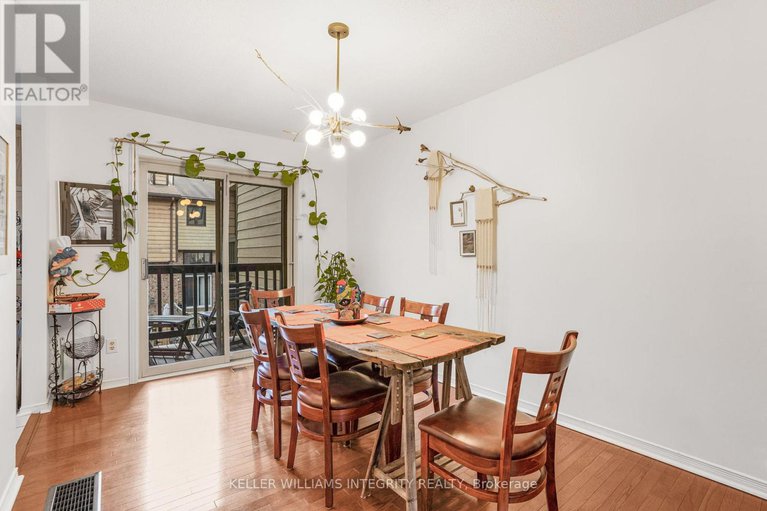 28271638/1471-bryson-lane/sawmill-creektimbermill/ottawa/ontario/K1T2T7_9