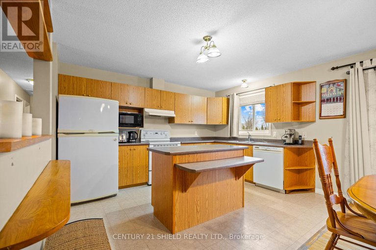 29127984/22032-old-highway-2-highway/south-glengarry-lancaster-twp/south-glengarry/ontario/K0C1E0_23