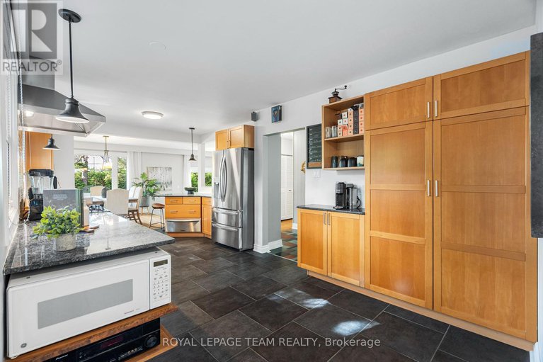 28484495/37-promenade-avenue/pineglencountry-place/ottawa/ontario/K2E5X7_7