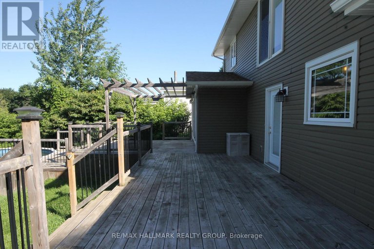 28422586/1844-river-road/manotick-east-to-manotick-station/ottawa/ontario/K4M1B4_41