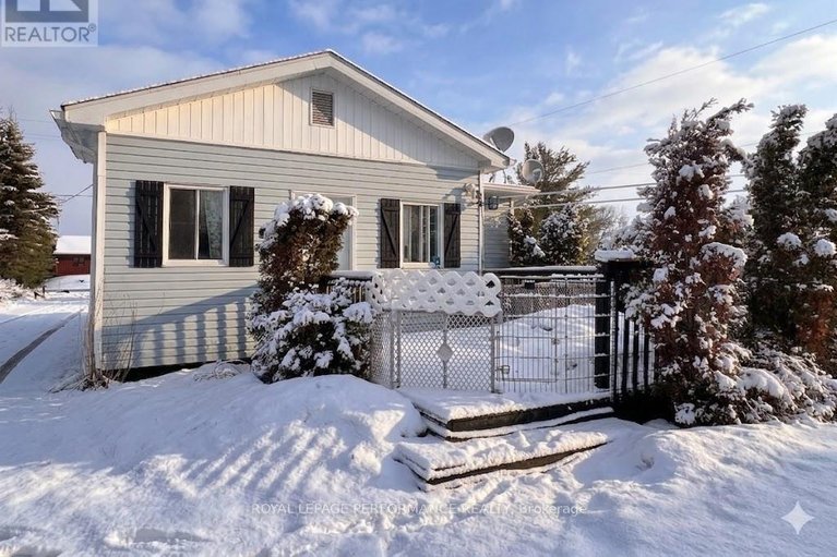 29504497/2082-sandy-hill-road/lorignal/champlain/ontario/K0B1K0_3