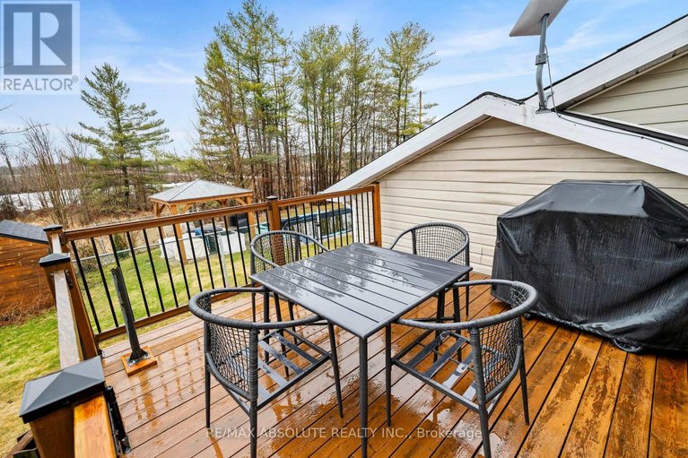 29612926/1877-russett-drive/mcnabbraeside-twps/mcnabbraeside/ontario/K7S3G8_17