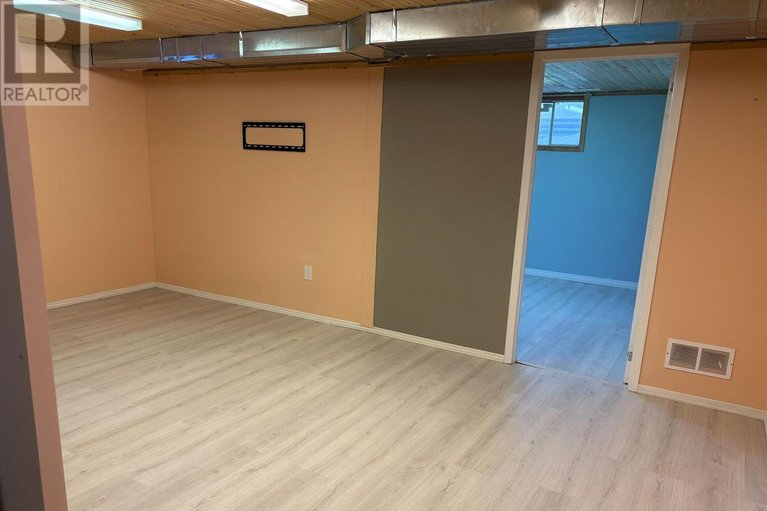 29409348/146-old-colony-road/glencairnhazeldean/ottawa/ontario/K2L1M4_26