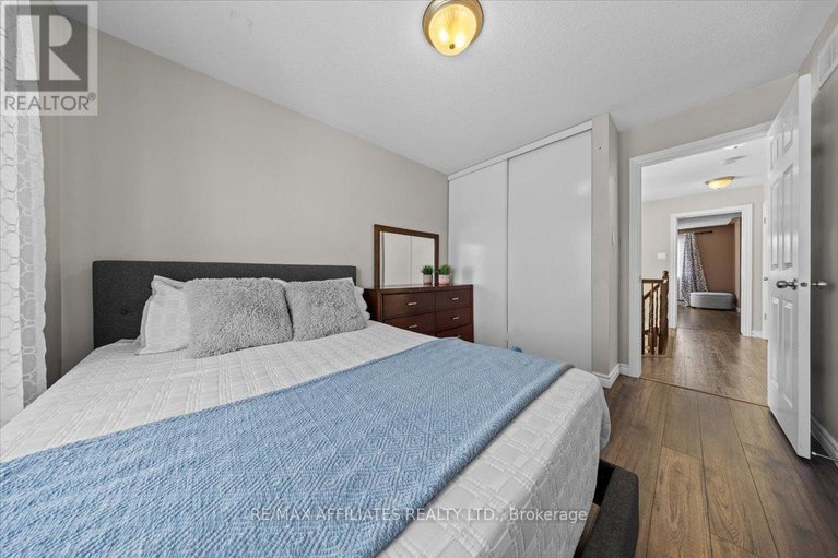 28378372/119-silvermoon-crescent/avalon-east/ottawa/ontario/K4A0P5_29