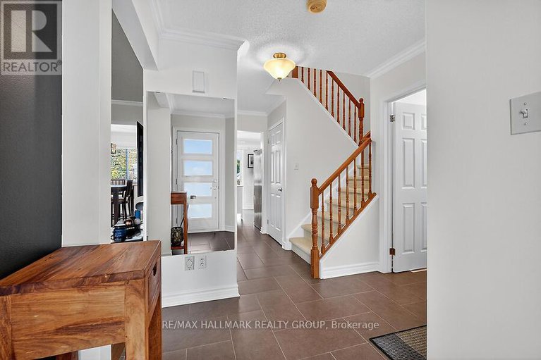 29008692/1915-orchardview-avenue/fallingbrookgardenway-south/ottawa/ontario/K4A3H1_4