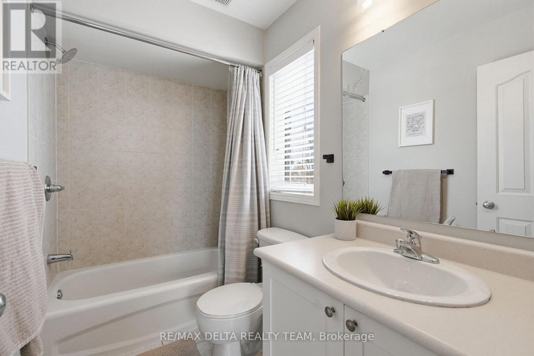 29374830/2224-merlot-way/springridgeeast-village/ottawa/ontario/K4A4S2_25