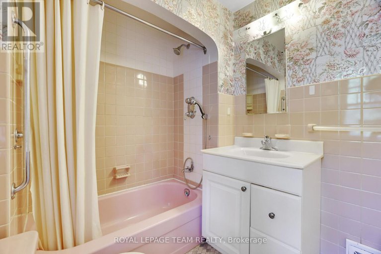 28834447/17-kippewa-drive/dows-lake/ottawa/ontario/K1S3G3_18