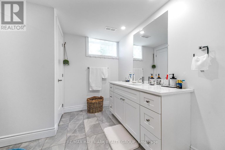 29406958/1190-maple-avenue/manotick-village-manotick-estates/ottawa/ontario/K4M1J6_24