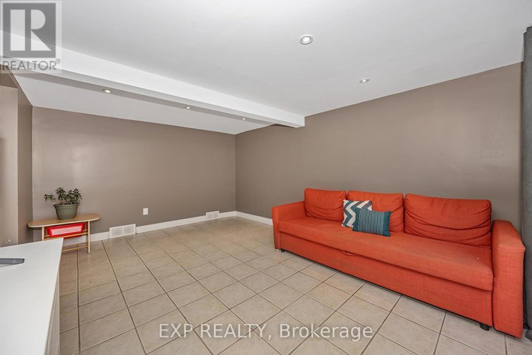 28642296/47-2300-ogilvie-road/beaconwood/ottawa/ontario/K1J7X8_34