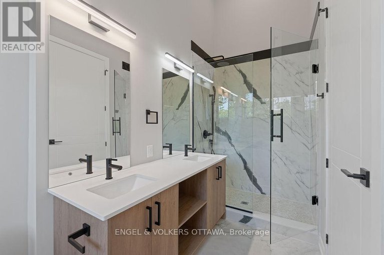 29426173/261-dovercourt-avenue/westborohampton-park/ottawa/ontario/K1Z5P5_34