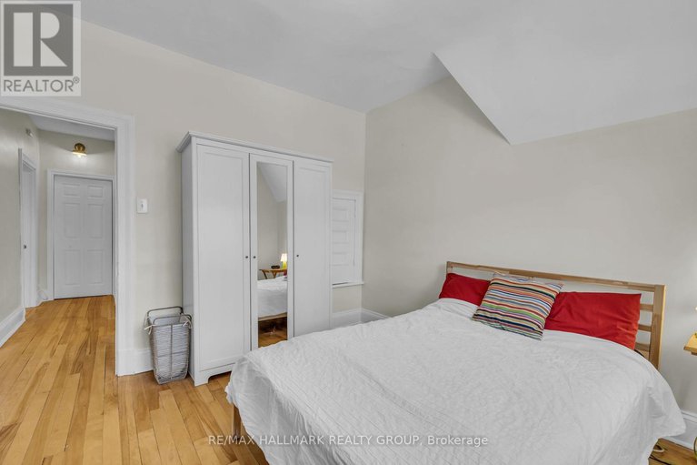 28281050/396-daly-avenue/sandy-hill/ottawa/ontario/K1N6H2_30