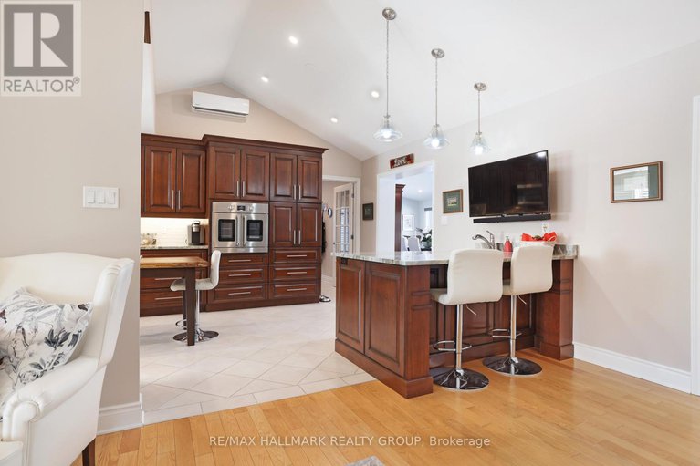 29345717/112-oak-lane/drummond-n-elmsley-drummond-twp/drummondnorth-elmsley/ontario/K7H3C8_8