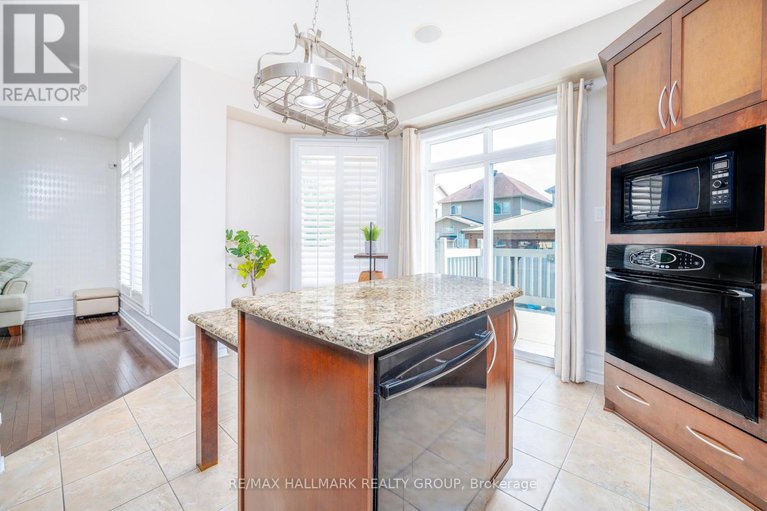 28553258/203-black-sage-crescent/riverside-southgloucester-glen/ottawa/ontario/K1V2J7_14