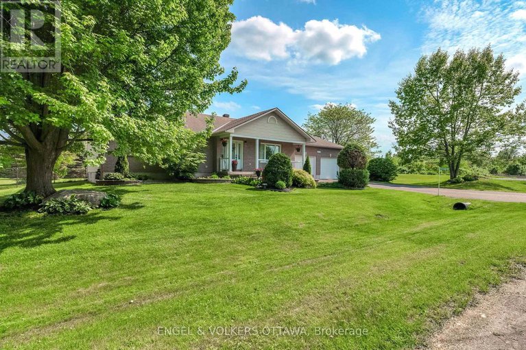 28419109/6978-aldergrove-way/greely/ottawa/ontario/K4P1A3_2