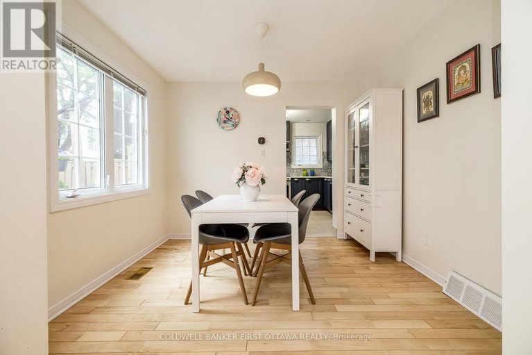 28497718/55-345-kintyre-private/carleton-square/ottawa/ontario/K2C3M6_10