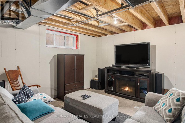 28460427/129-lyon-street/embrun/russell/ontario/K0A1W0_28