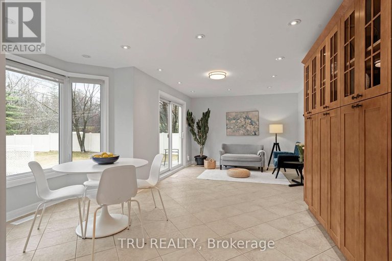 29611395/256-hoylake-crescent/bilberry-creekqueenswood-heights/ottawa/ontario/K1E2M8_19