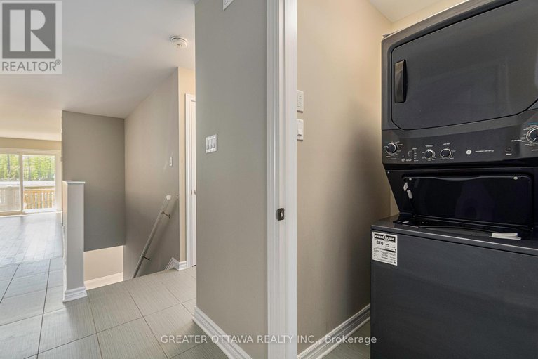28597468/18-morgan-clouthier-way/arnprior/arnprior/ontario/K7S0K1_11