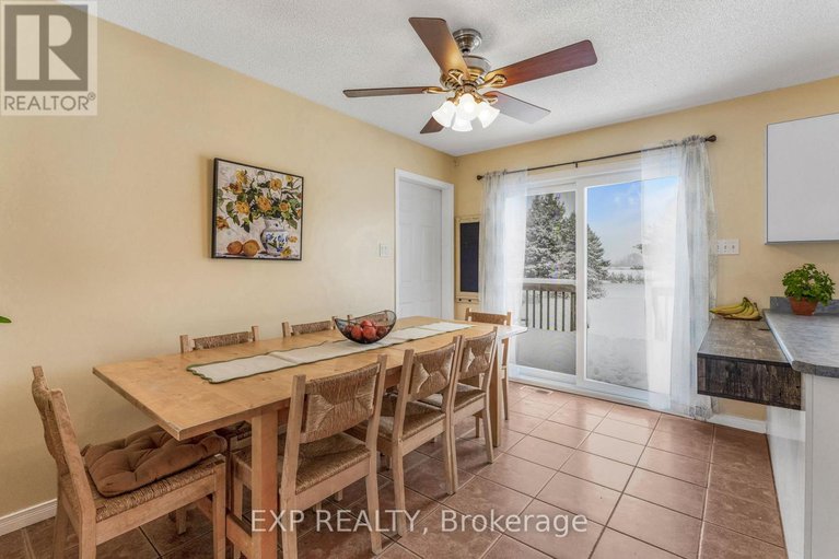 29107612/2690-pattee-road-e/champlain-twp/champlain/ontario/K6A2R2_8