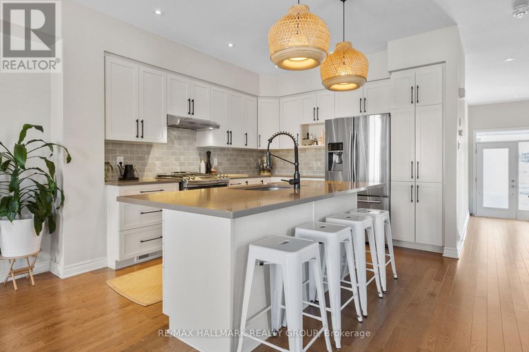 29403447/335-livery-street/emerald-meadowstrailwest/ottawa/ontario/K2V0B4_7