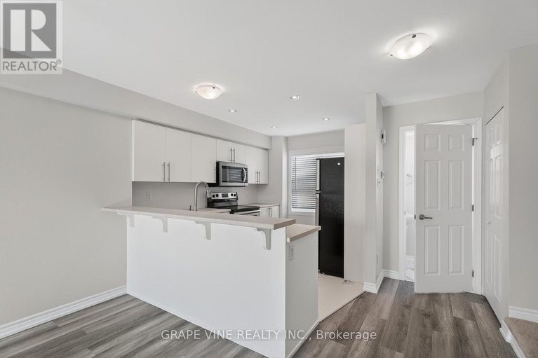 29425305/750-sanibel-private/westcliffe-estates/ottawa/ontario/K2H0A8_12