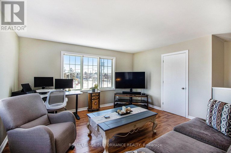28523525/21-5-marcel-street/embrun/russell/ontario/K0A1W0_10