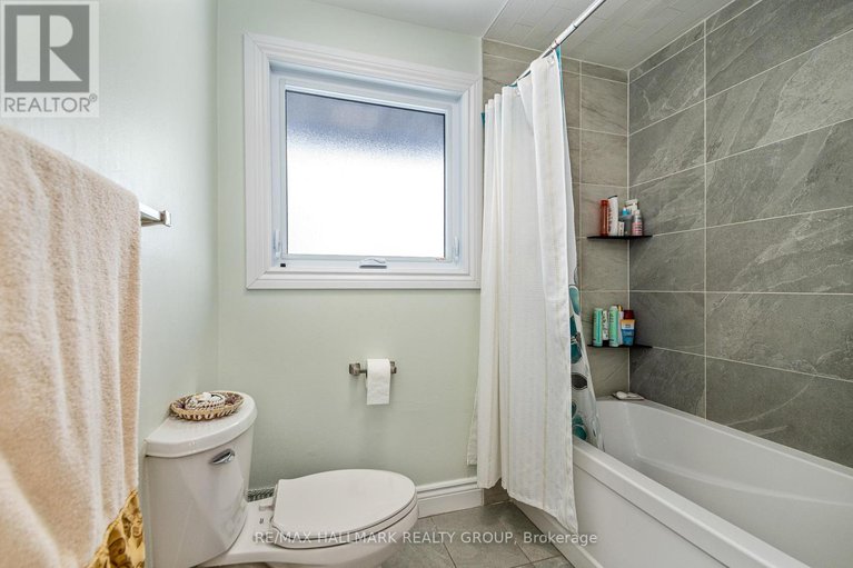 29406958/1190-maple-avenue/manotick-village-manotick-estates/ottawa/ontario/K4M1J6_16