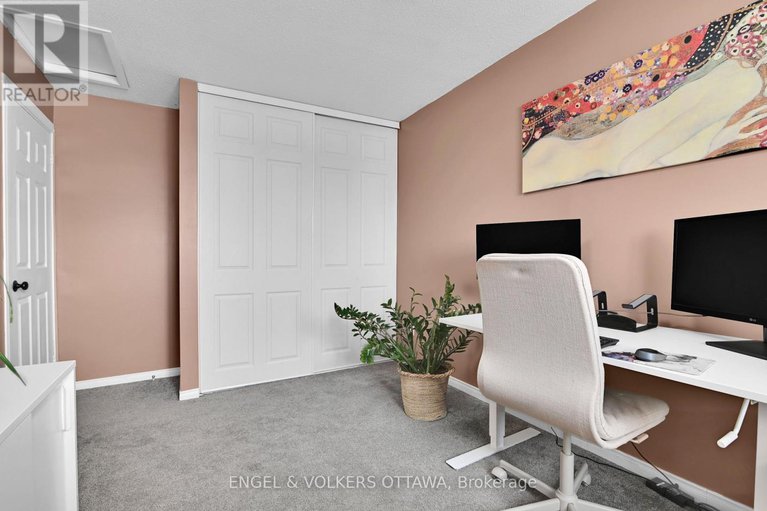 29449585/66-hummingbird-crescent/cedargrovefraserdale/ottawa/ontario/K2J3A3_48