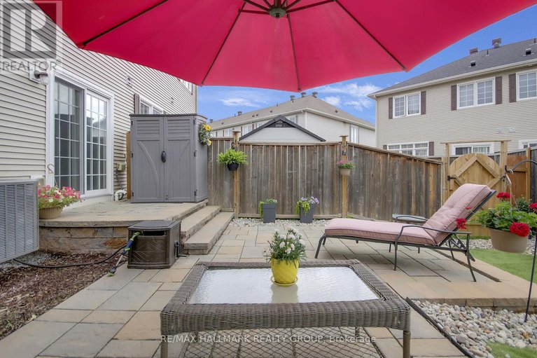 28591389/585-barrick-hill-road/emerald-meadowstrailwest/ottawa/ontario/K2M0B4_48