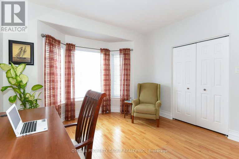 27942991/36-de-la-rive-drive/embrun/russell/ontario/K0A1W0_20