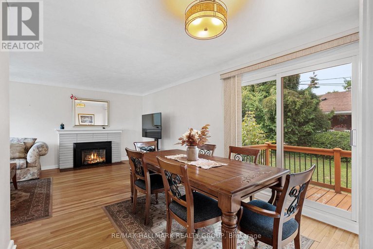 28828151/1986-saunderson-drive/elmvale-acres/ottawa/ontario/K1G2E2_6