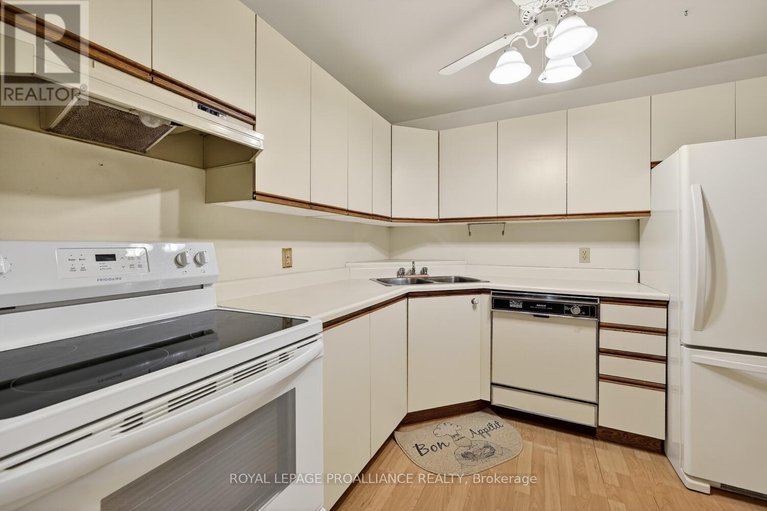 29449391/205-820-laurier-boulevard/brockville/brockville/ontario/K6V6Z2_19