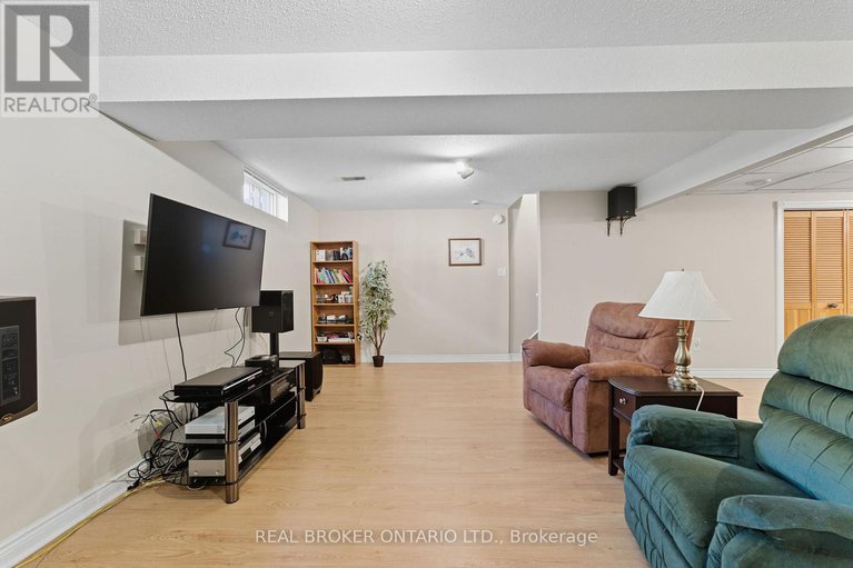 28843559/6-candow-crescent/stittsville-north/ottawa/ontario/K2S1K7_30