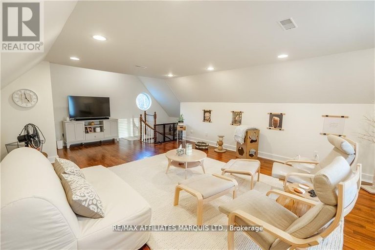 29664114/18537-stonehouse-point-road/south-glengarry-charlottenburgh-twp/south-glengarry/ontario/K6H5R5_20