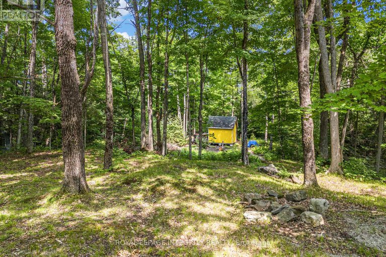 28670947/pt-l-27-bow-lake-lane/lanark-highlands-lanark-twp/lanark-highlands/ontario/K0G1K0_8