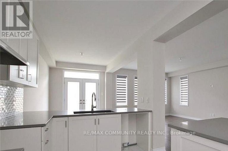 29105852/32-pacing-walk/goulbourn-twp-from-franktown-rdsouth-to-rideau/ottawa/ontario/K0A2Z0_12