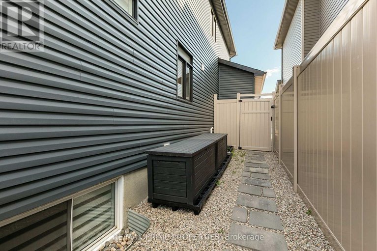 28820804/249-fountainhead-drive/mer-bleuebradley-estatesanderson-park/ottawa/ontario/K1W0H4_50