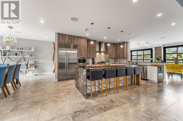28576605/315-crestview-road/alta-vistafaircrest-heights/ottawa/ontario/K1H5G4_12