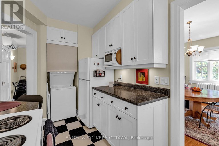 28296351/2-433-besserer-street/sandy-hill/ottawa/ontario/K1N6B9_13