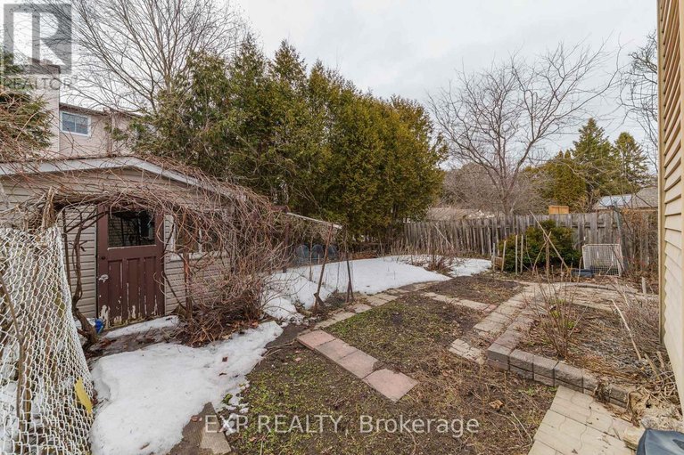 29614402/31-coolspring-crescent/borden-farmstewart-farmcarleton-heightsparkwood-hills/ottawa/ontario/K2E7M9_39