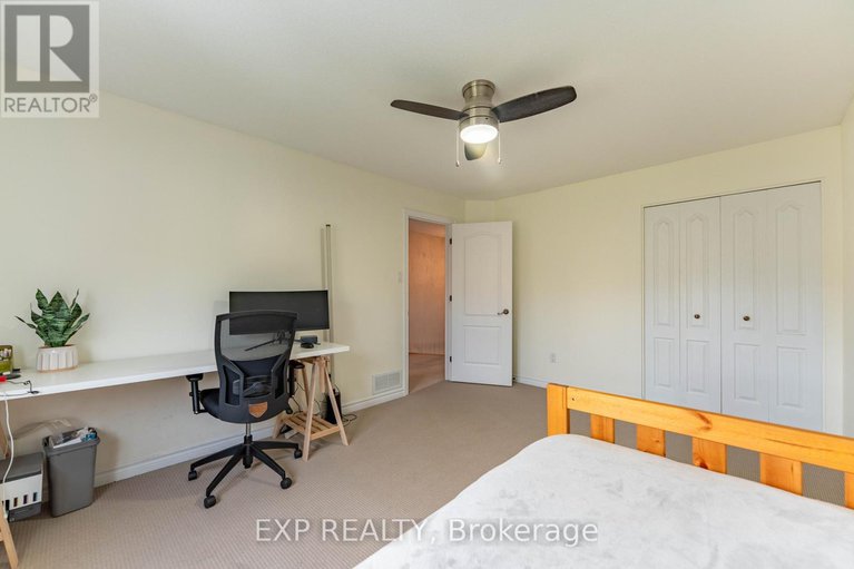 29033909/17-olde-towne-avenue/village-of-russell/russell/ontario/K4R0A5_25