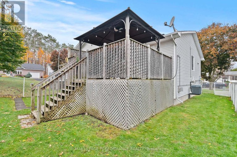 29018584/699-payer-street/town-of-rockland/clarence-rockland/ontario/K4K1N3_42