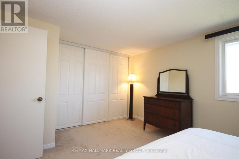 28961458/49-bellman-drive/arlington-woods/ottawa/ontario/K2H8S4_15