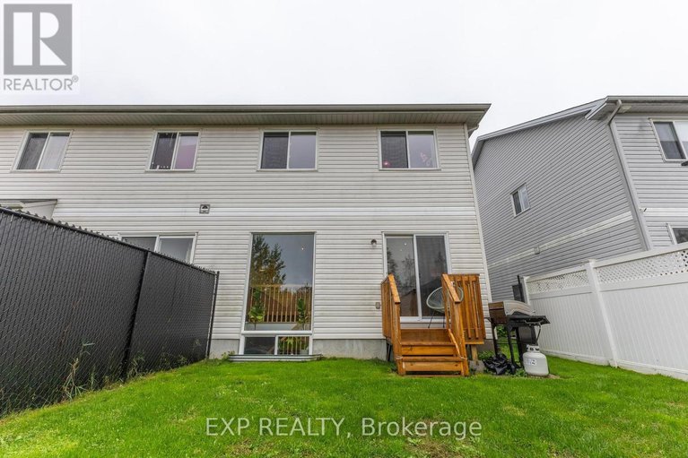 28967265/2341-glandriel-crescent/springridgeeast-village/ottawa/ontario/K4A4S8_26