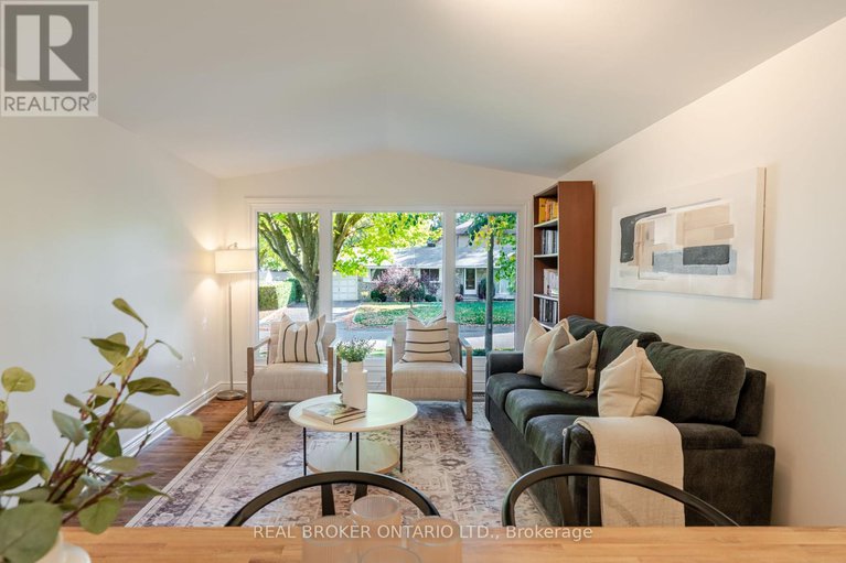 28961795/2070-cornish-street/elmvale-acresurbandale/ottawa/ontario/K1G2R8_5