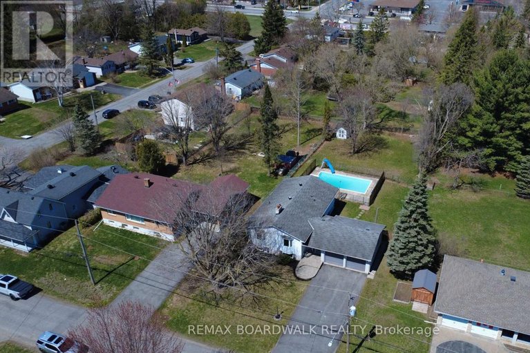 29666453/103-christopher-hamilton-street/richmond/ottawa/ontario/K0A2Z0_5