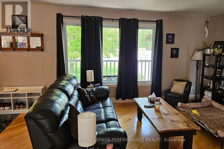 28454654/12332-county-rd-18/south-dundas-williamsburgh-twp/south-dundas/ontario/K0C2H0_25