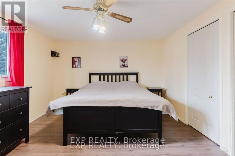 28238313/4-parklane-court/blackburn-hamlet/ottawa/ontario/K1B3H2_15