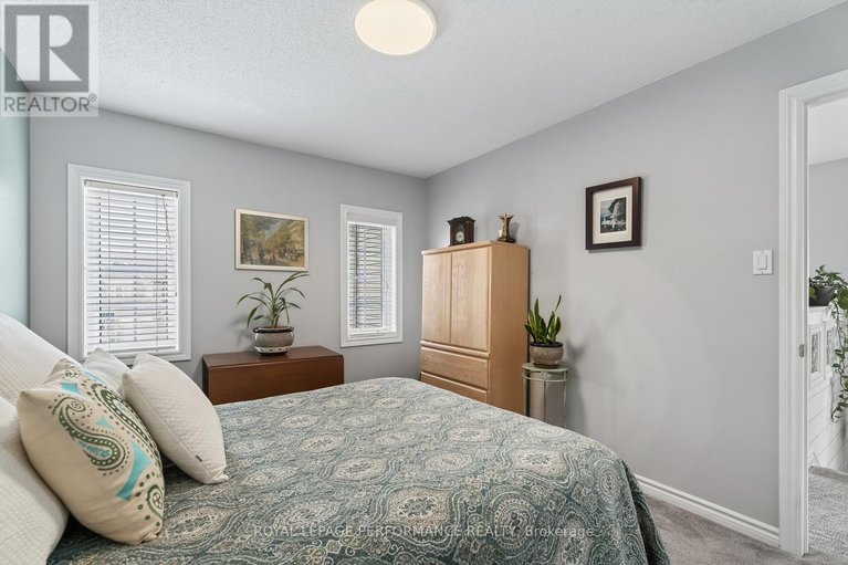 29590134/229-saddlesmith-circle/emerald-meadowstrailwest/ottawa/ontario/K2M2Z1_27